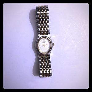 Seiko Quartz Vintage Ladies Watch.